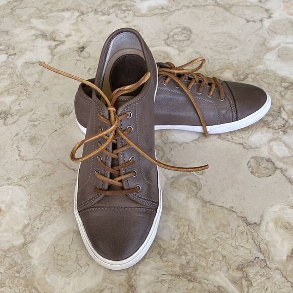 Frye Mindy Low Cut Grey Leather Sneakers - Picture 8 of 14